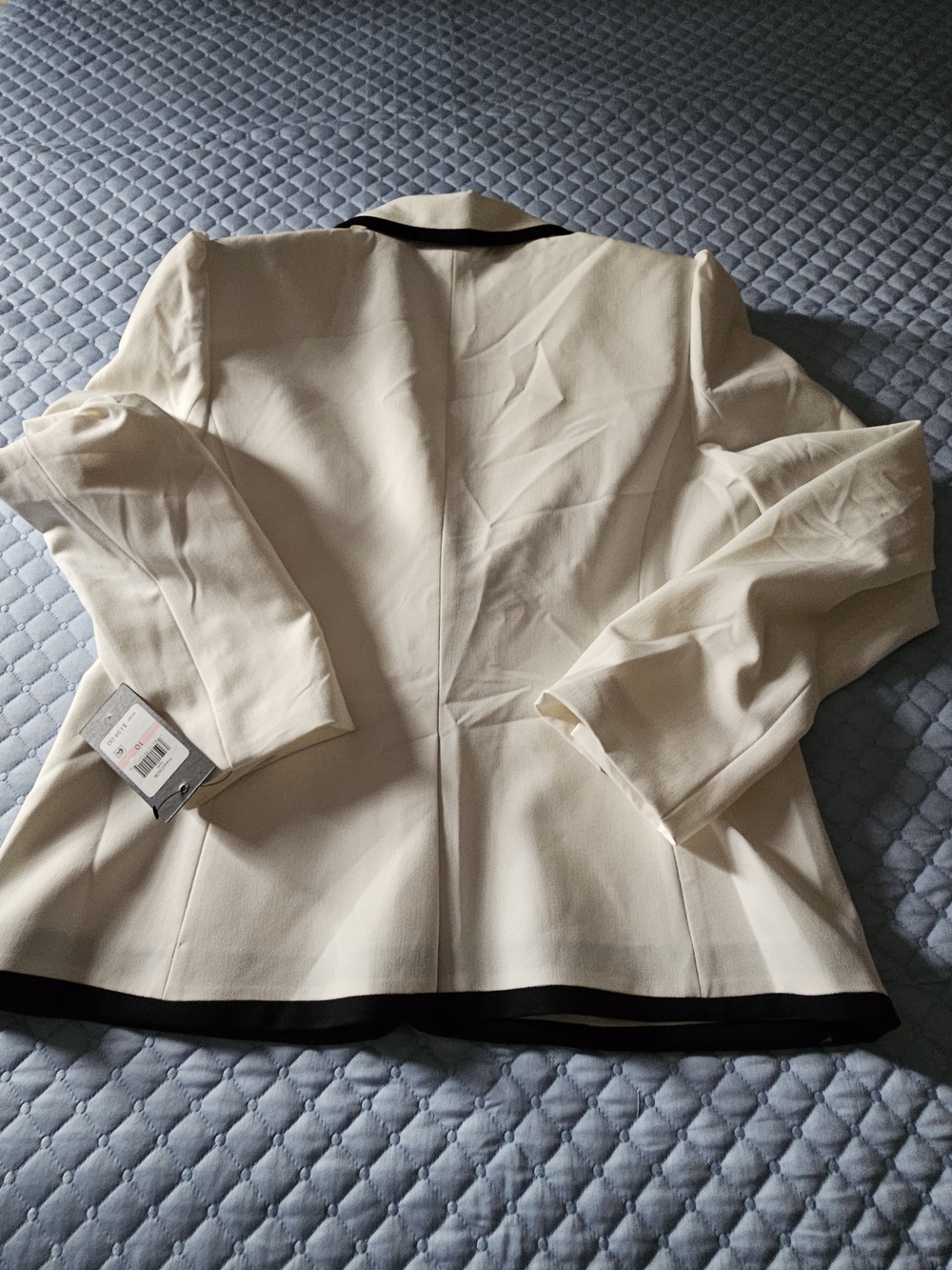 Tommy Hilfiger Womens White Blazer with Black Trim - Classic Tailored Jacket Set - Picture 3 of 8